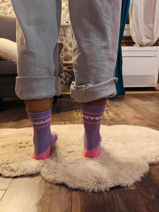 Chaussettes Sauvage et Souveraine violettes/roses