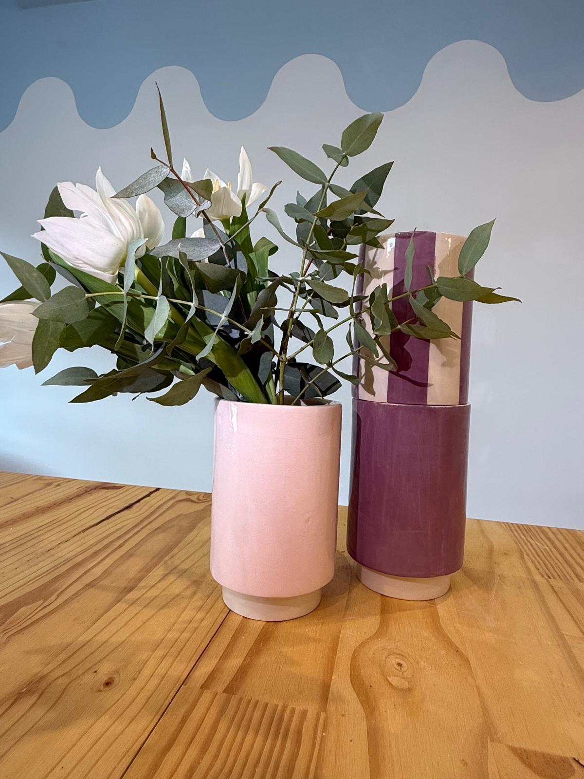 Le vase Petit Sud - rayé violet/brut