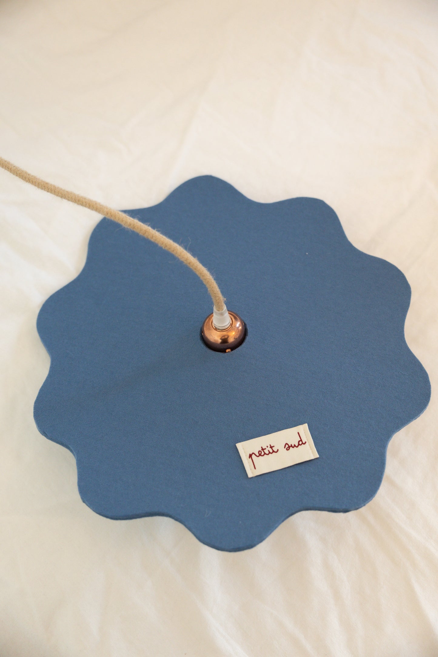 Suspension Wavy Bleu